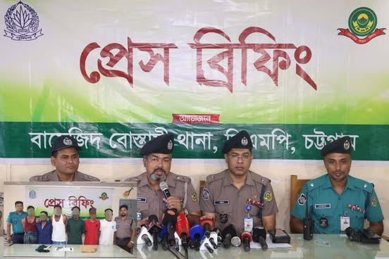 বায়জিদে রাজু হত্যাকাণ্ড ও শিশু গুলিবিদ্ধ হওয়ার মামলায় ৬ আসামি গ্রেফতার, বিদেশি পিস্তলসহ গুলি উদ্ধার