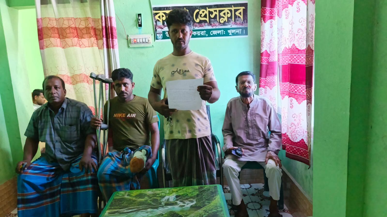 কয়রায় বনদস্যু গুমের মামলার প্রতিবাদে সংবাদ সম্মেলন: