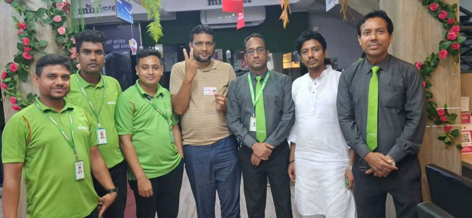 ঝিনাইদহের কোটচাঁদপুরে মিনিস্টারের “হাম্বা অফার সিজন-৩” : ফ্রিজ কিনে গরু জিতলেন ক্রেতা