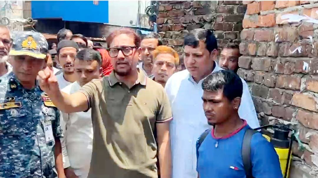 জলাবদ্ধতা মোকাবিলায় কঠোর অবস্থানে চসিক মেয়র