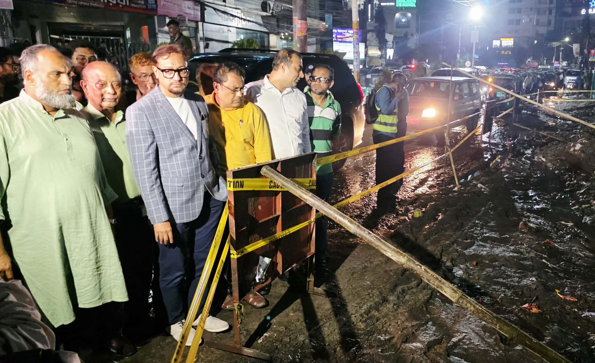 জলাবদ্ধতা নিরসনে বাঁধ অপসারণ করা হচ্ছে, দ্রুতই হবে জলাবদ্ধতা পরিস্থিতির উন্নতি:- মেয়র ডা. শাহাদাত