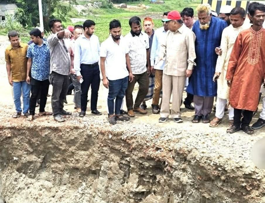ভারী বৃষ্টিতে ক্ষতিগ্রস্ত নবীনগর-আশুগঞ্জ সড়ক পরিদর্শনে এমপি আব্দুল মান্নান