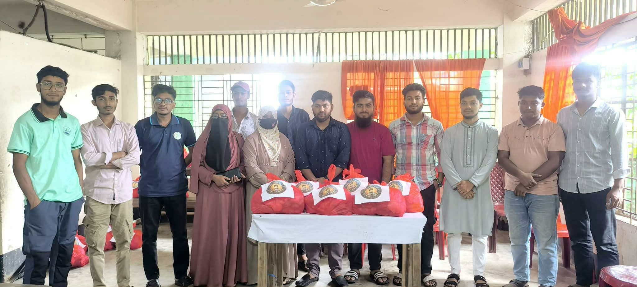 শেরপুরে অর্ধশত পরিবারের মাঝে সেবার আলো সংগঠনের ঈদ উপহার বিতরণ