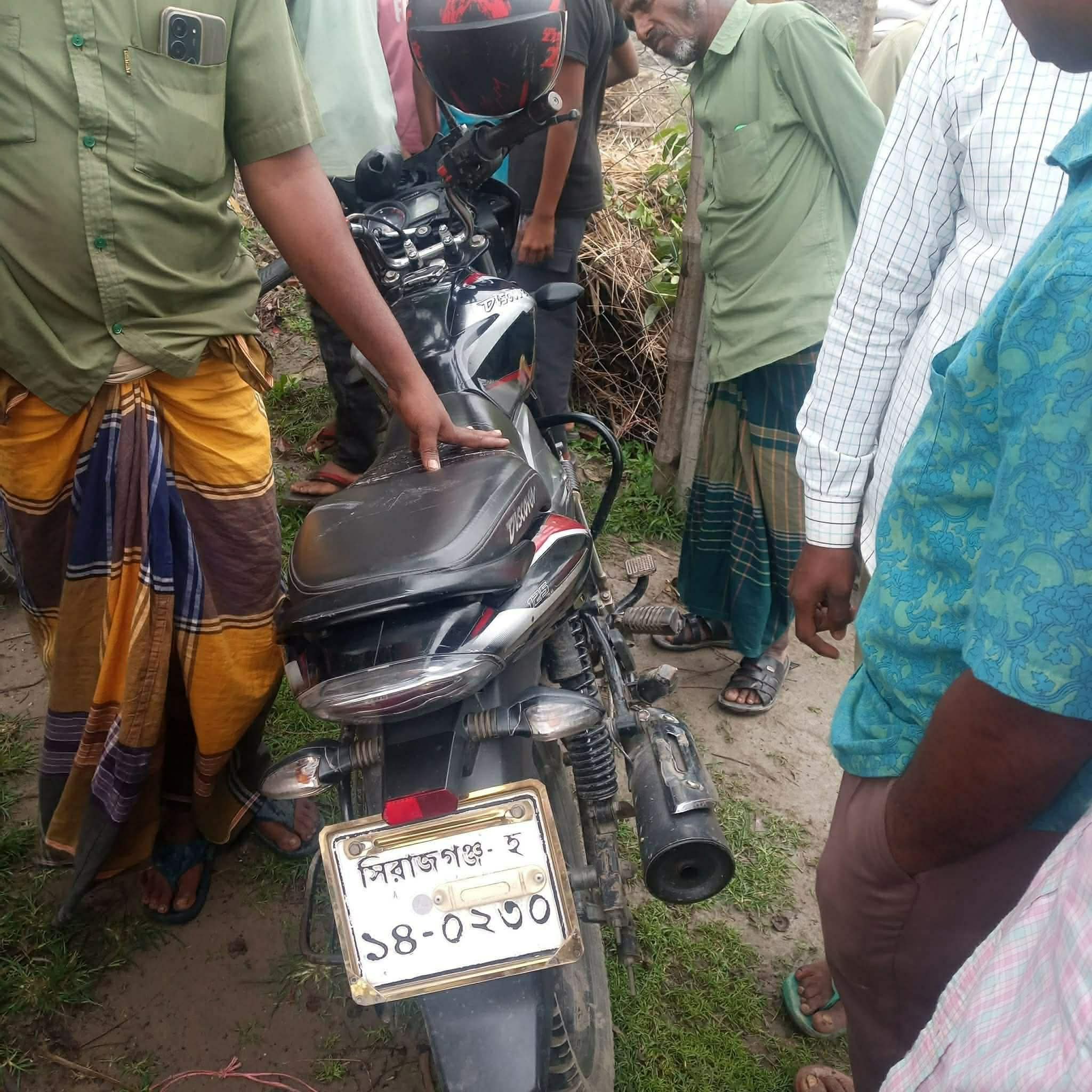 রাণীশংকৈলে সড়ক দুর্ঘটনায় নিহত ১