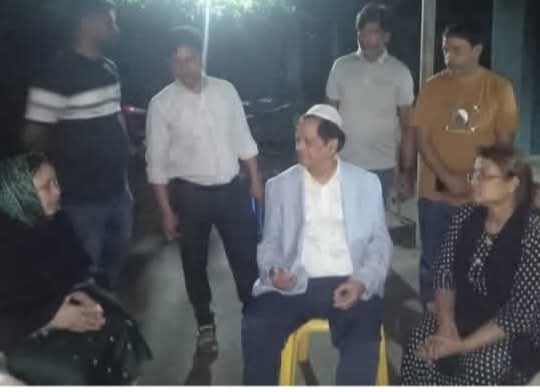 বৈরিতা ভুলে এমপি দবিরুল ইসলামের জানাজায় মানুষের ঢল, শ্রদ্ধায় বিএনপি-জামায়াত নেতারা
