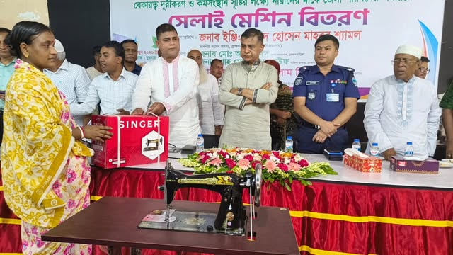 ব্রাহ্মণবাড়িয়ায় ৬০ নারীর মাঝে সেলাই মেশিন বিতরণ