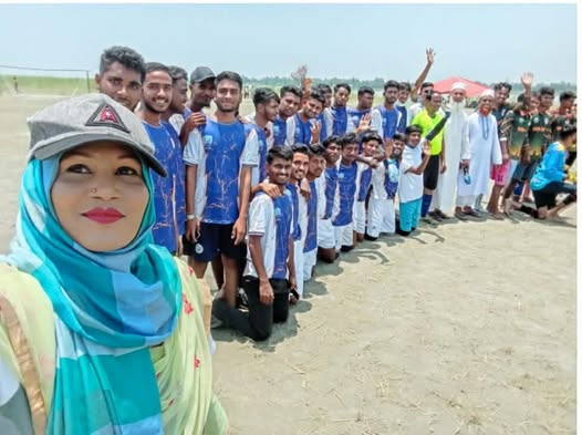 ফরিদপুরে মাদককে না বলুন, খেলাকে হ্যাঁ বলুন” স্লোগানে সবুজসেনা এলামনাই ক্রীড়া পরিষদে ফুটবলটুর্নামেন্ট