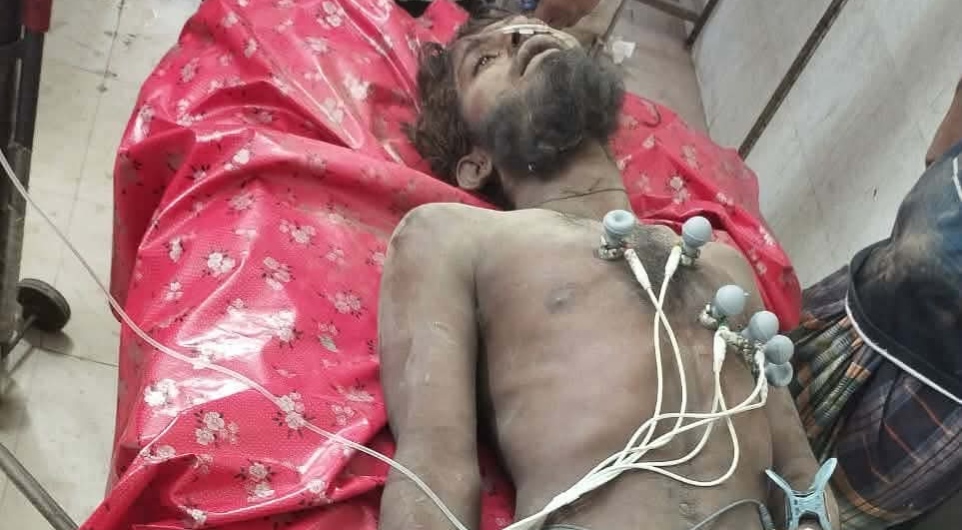 চাঁপাইনবাবগঞ্জে গরু চুরিতে গণপিটুনির শিকার যুবকের মৃত্যু