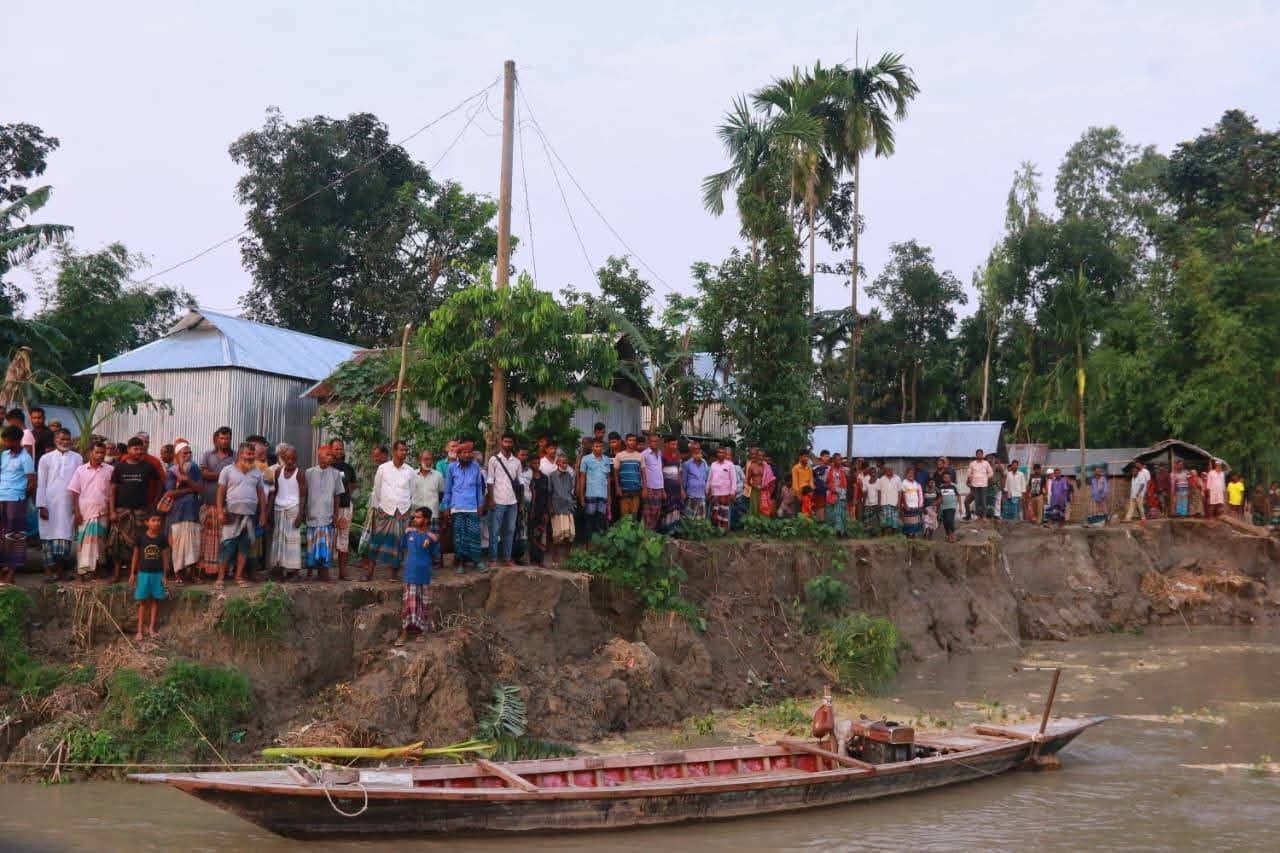 ভূরুঙ্গামারী শিলখুড়ি ইউনিয়  কালজানি নদীর ভয়াবহ ভাঙন: তিন দিনে শতাধিক পরিবার গৃহহীন
