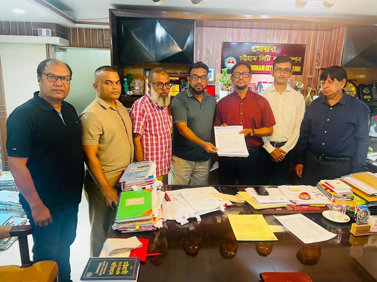 সিএন্ডএফ এজেন্টদের ট্রেড লাইসেন্স নবায়নে চসিকের অস্থায়ী বুথ স্থাপনের নির্দেশ সিটি মেয়রের