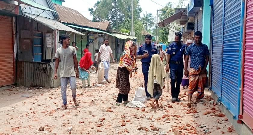 গ্রাম্য আধিপত্য বিস্তার ও পূর্ববিরোধের জেরে উত্তেজনা; আশঙ্কাজনক দুইজনকে ঢাকায় প্রেরণ