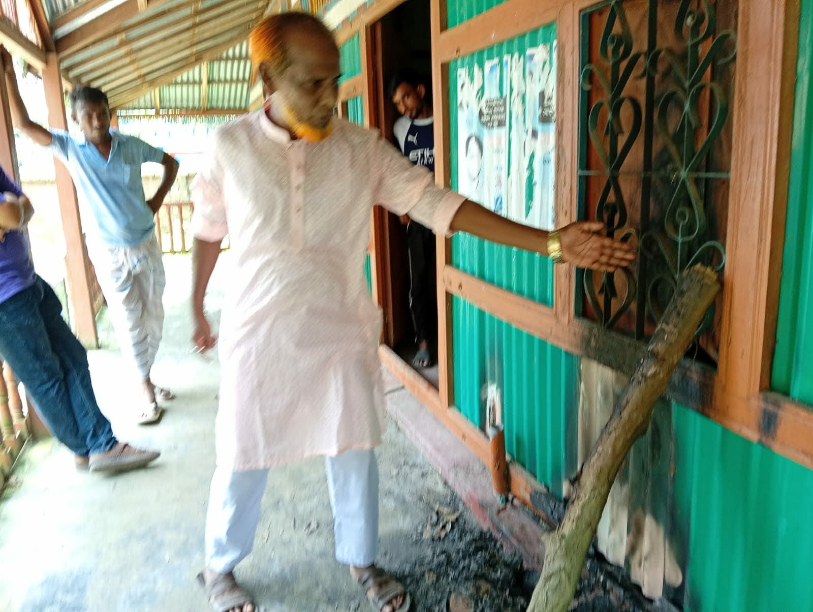 নবীনগরের উরখুলিয়ায় গভীর রাতে বসতঘরে অগ্নিসংযোগের অভিযোগ