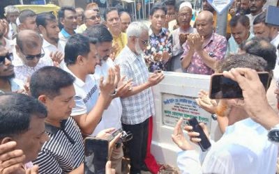 হোসেনপুরে গোবিন্দপুর–হাজীপুর সড়ক উন্নয়ন কাজের উদ্বোধন করলেন এমপি মাজহারুল ইসলাম