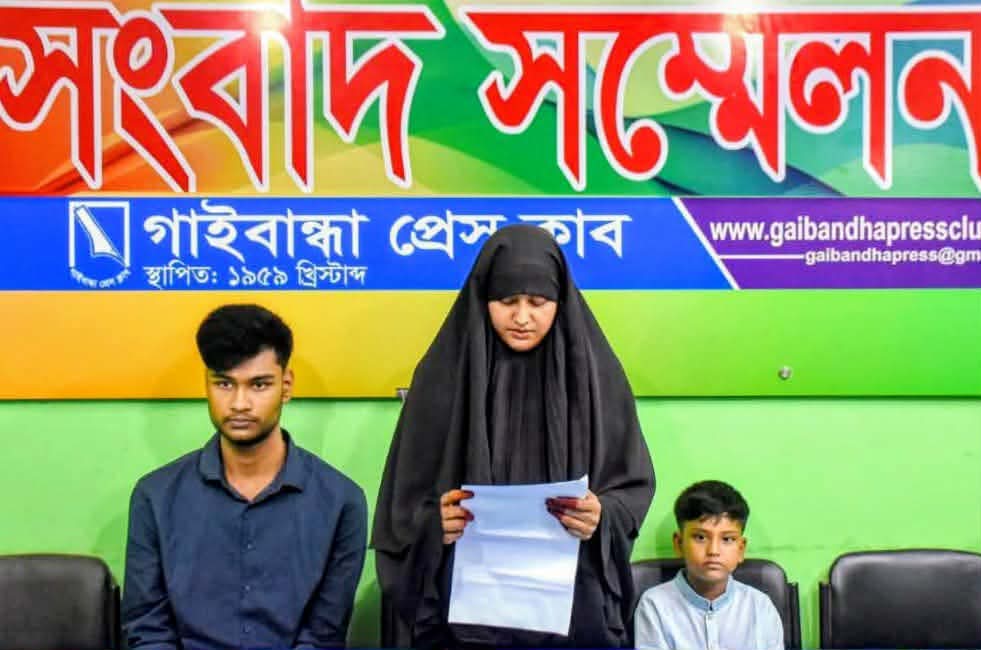 থানায় মামলা না নেওয়ায় প্রশ্নবিদ্ধ ভূমিকা, মাথা গোঁজার ঠাঁই হারিয়ে দিশেহারা নারী