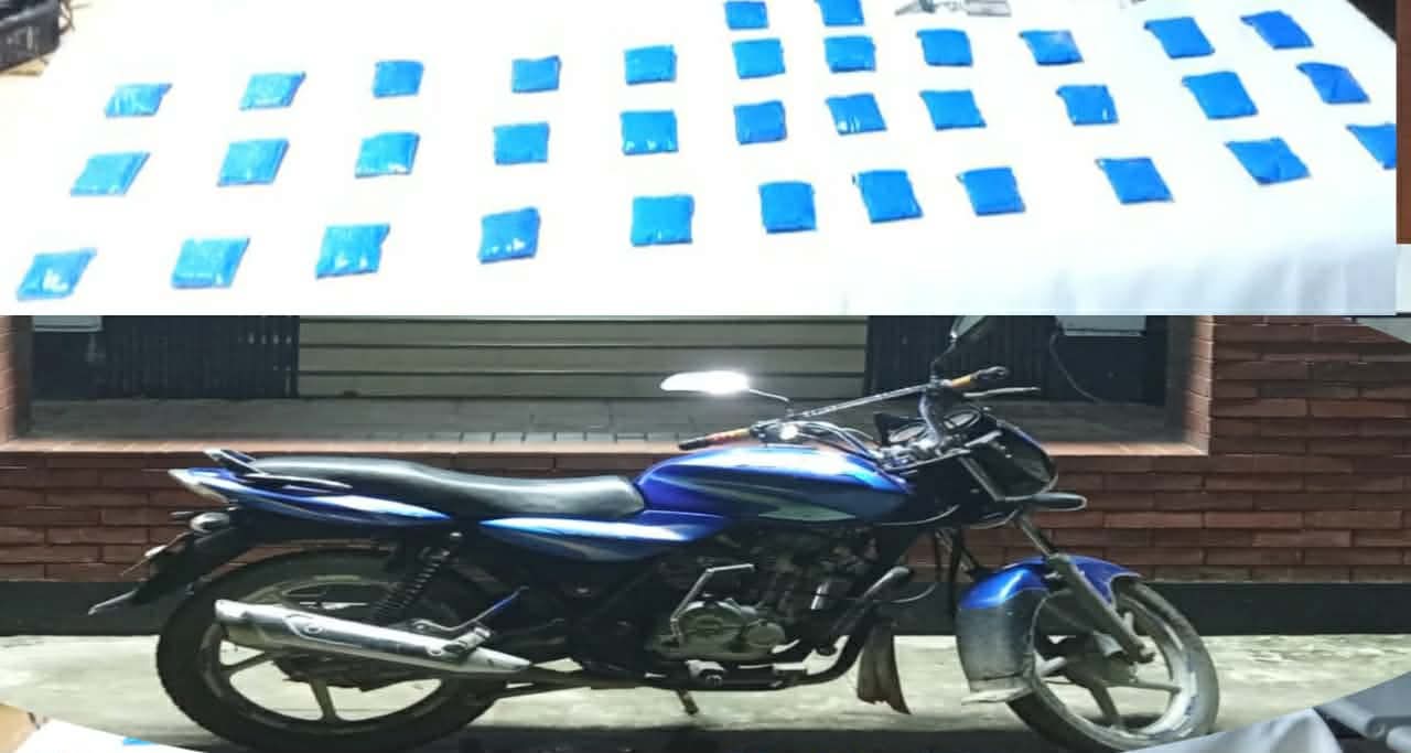 চাঁপাইনবাবগঞ্জে পুলিশের অভিযানে ৭ হাজার ইয়াবাসহ ১টি মোটরসাইকেল জ’ব্দ