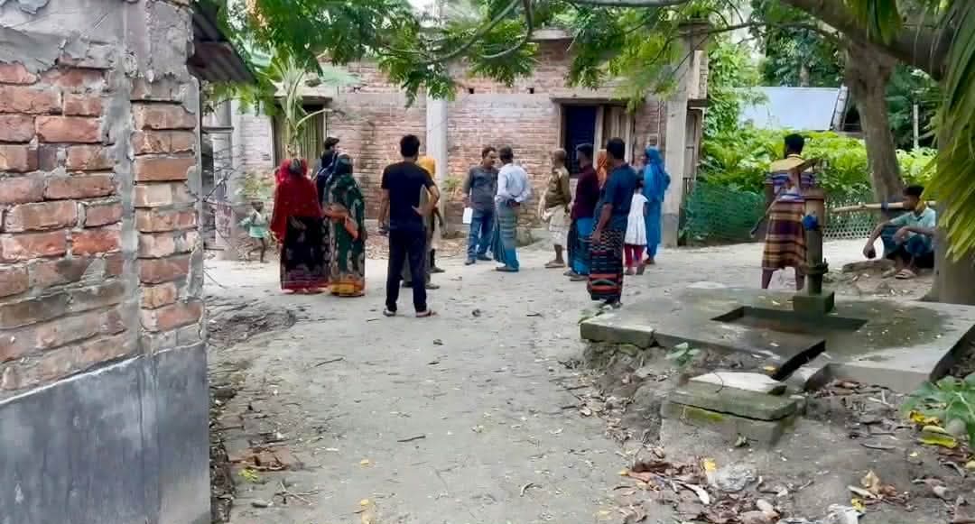 শার্শায় প্রভাব খাটিয়ে বৃদ্ধার জমি দখল ও হুমকির অভিযোগ