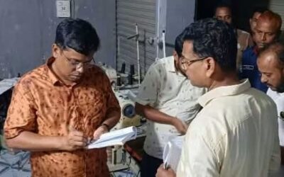 কুলিয়ারচরে রাত ৮টার পর দোকান খোলা রাখায় ৯ ব্যবসা প্রতিষ্ঠানকে জরিমানা