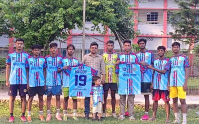 ওটরা প্রিমিয়ার লিগে উজিরপুর পৌরসভা একাদশকে জার্সি উপহার