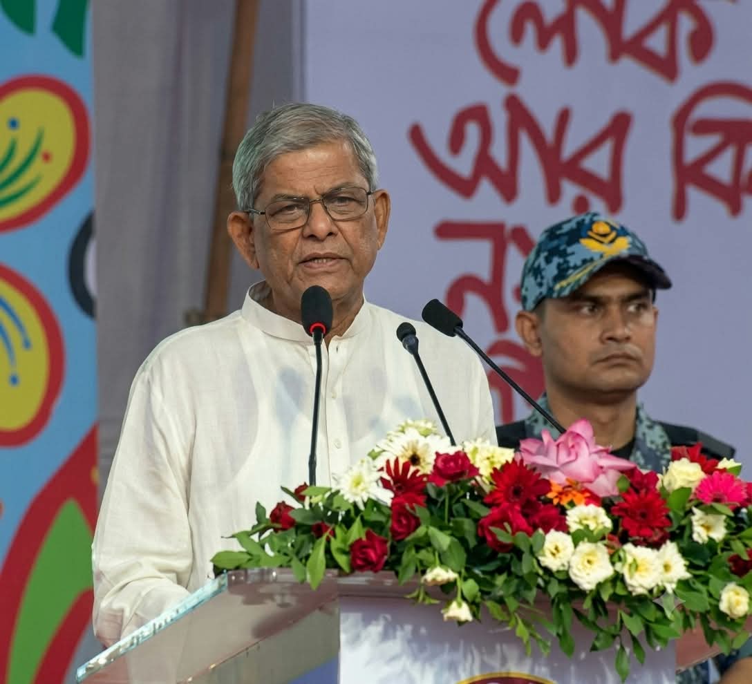 সংঘাত নয়, প্রতিশোধ নয়—ভালোবাসার মধ্য দিয়ে সমাজ গড়তে চাই: ঠাকুরগাঁওয়ে রাষ্ট্রপতি