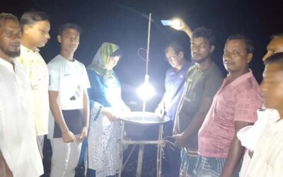 মনিরামপুরে আলোক ফাঁদের মাধ্যমে ক্ষতিকর পোকা শনাক্ত ও দমনে কৃষকদের সচেতনতামূলক কার্যক্রম
